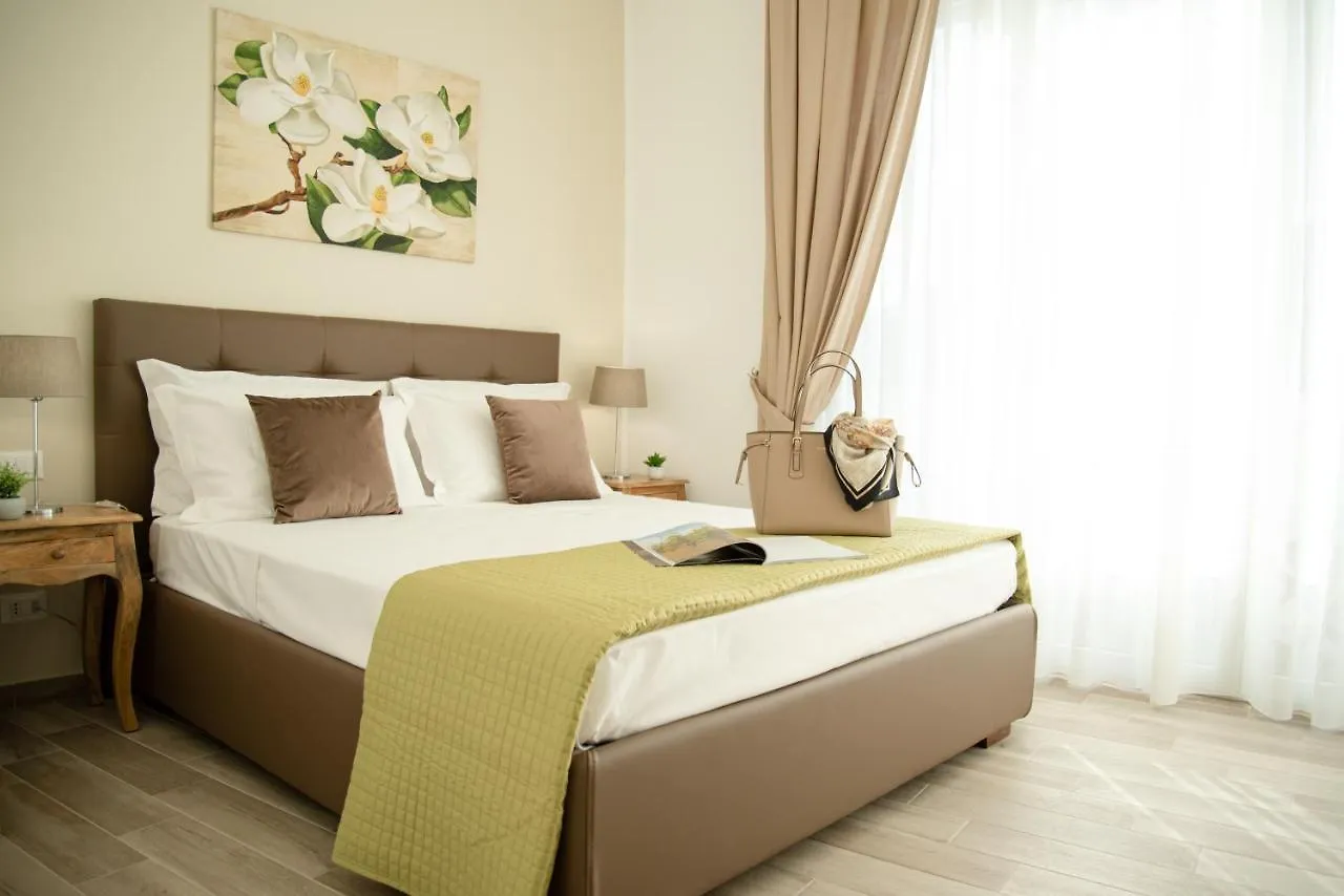 Porta Aragonese Luxury Rooms Palermo 2*,